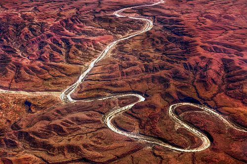 Meanderende Rivier door Rood Woestijnland