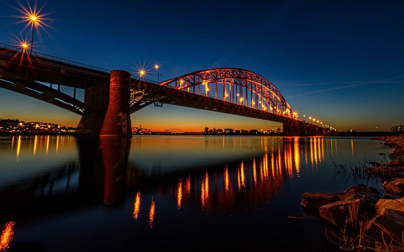 Waalbrücke Nijmegen von Geert Klein Breteler