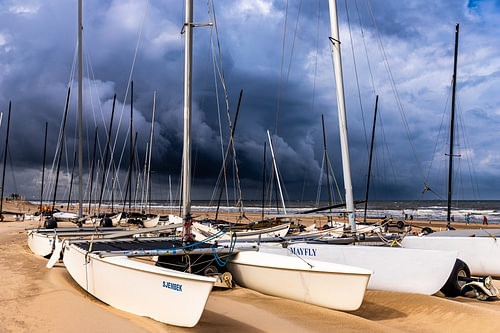 Strand Noordwijk. Zeilboten
