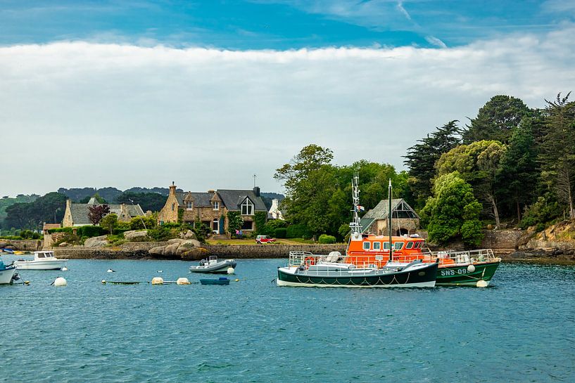 Reizen langs de roze granietkust van het prachtige Bretagne in de buurt van Ploumanac&#039;h - Frankrijk van Oliver Hlavaty