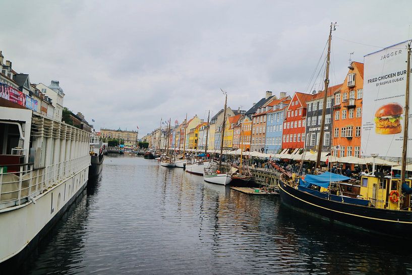 Nyhavn: Couleurs au fil de l'eau par Arman Angishan