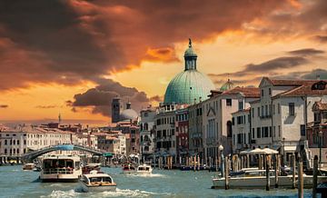 Uitzicht over Venetië in de avond van Animaflora PicsStock