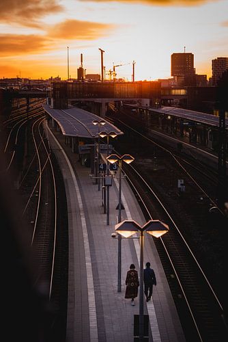 Zonsondergang treinstation