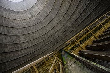 Cooling tower IM - Urbex / Abandoned / Beautiful lines by Steven Dijkshoorn