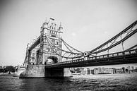 Tower Bridge in Zwart Wit van Barbara Koppe thumbnail