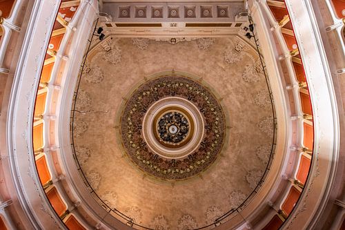 Plafondschildering van een theater