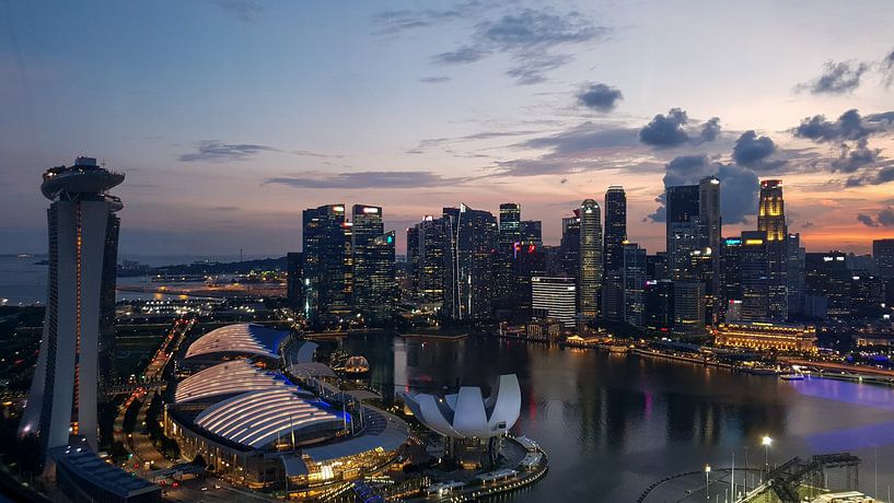 Singapore by Hello Pompoyo