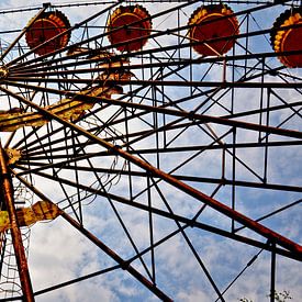 Feris Wheel in Pripiat Ukraine (Chernobyl) by Jeroen Berends