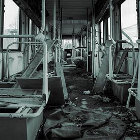 Un voyage au fil du temps : la beauté tranquille d'un vieux tramway sur Melvin Meijer