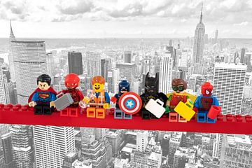 Lunch atop a skyscraper Lego edition - Super Heroes - Men - New York von Marco van den Arend