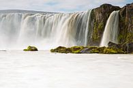 Godafoss waterval in IJsland van Menno Schaefer thumbnail