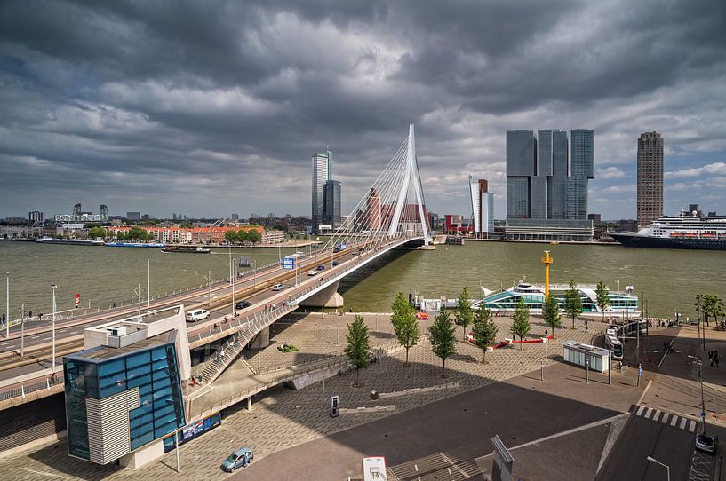 Erasmusbrücke | Rotterdam von Rob de Voogd / zzapback