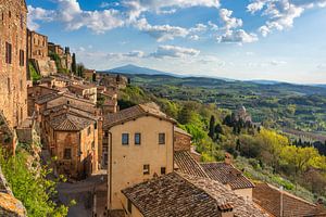 Vue du village de Montepulciano. Toscane Italie sur Stefano Orazzini