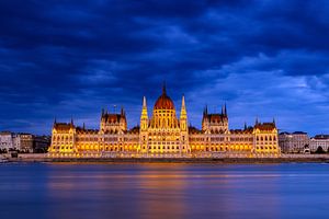 Das Parlamentsgebäude in Budapest an der Donau
