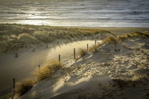 Strand, zee en zon op een stormachtige avond!