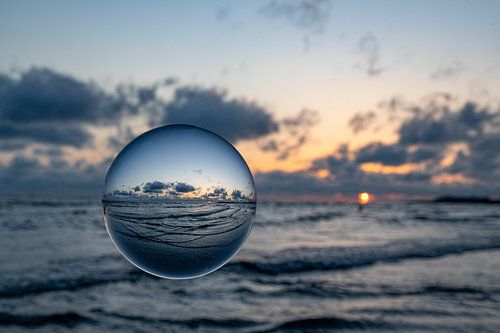 Magie de l'aube - Le monde à travers un globe de verre
