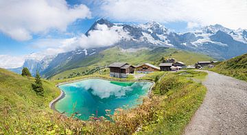 Wanderweg zur Kleinen Scheidegg, Speichersee und Bergblick
