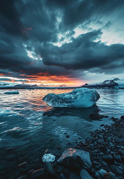 Goldenes Licht über den Wellen von fernlichtsicht