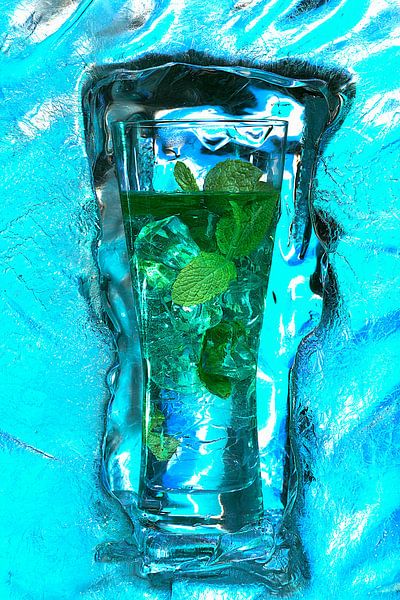 SF 00944146 Mojito with fresh mint by BeeldigBeeld Food & Lifestyle