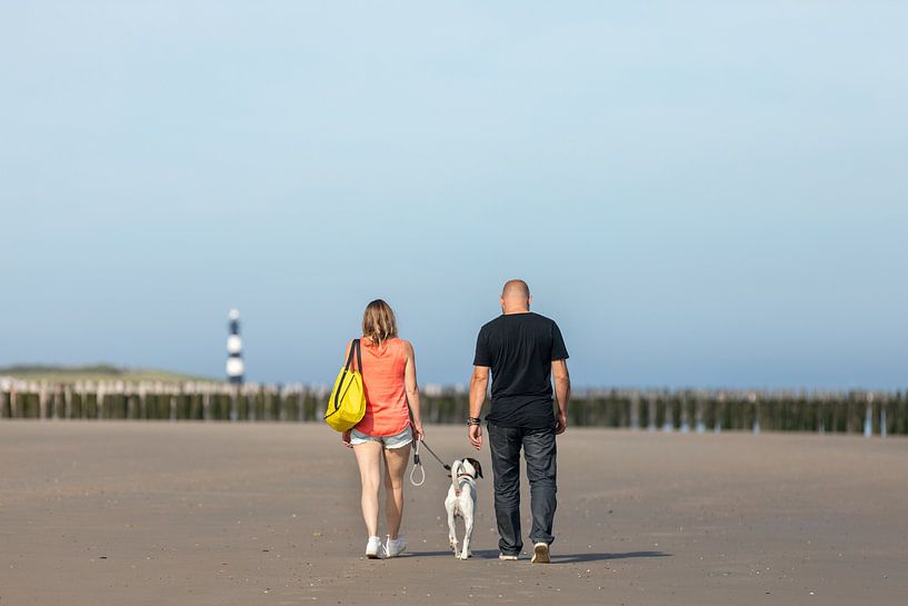 Walking on the beach by Percy's fotografie