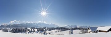 Kapel aan de Hegratsrieder See, Allgäu van Walter G. Allgöwer