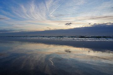 Zonsondergang Noordzeekust Kust Nederland Blauw Goud Kalm 3x2 van Martijn Jebbink Fotografie