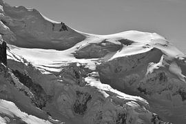 Mont-Blanc, monochrome by Luci Boreali
