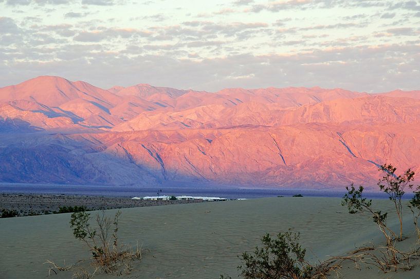 Sunrise mountains by Frank's Awesome Travels
