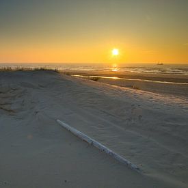 Dunes at sunset by peterheinspictures