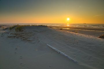 Duinen bij zonsondergang van peterheinspictures