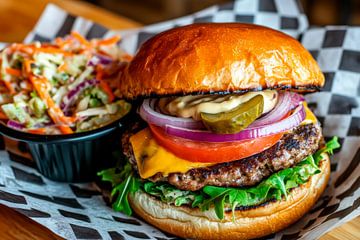 Sappige hamburger met salade van Poster Art Shop