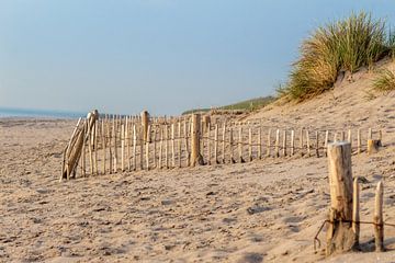 Strand mit Zäunen von Ralf Bankert