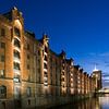 Hambourg - Vue sur la Speicherstadt le soir sur Jörg B. Schubert