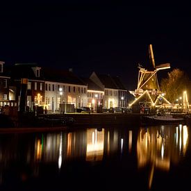 Harderwijk harbour at night by Gerard de Zwaan