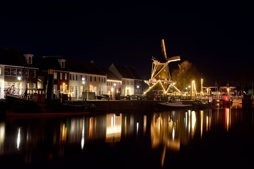 Harderwijk harbour at night by Gerard de Zwaan