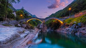 Sonnenaufgang bei Ponte dei Salti, Schweiz