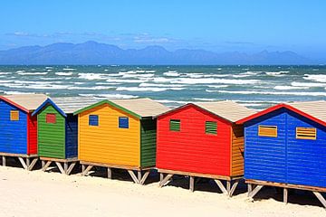 Kleurrijke badhuizen badplaats Muizenberg bij Kaapstad van Thomas Zacharias