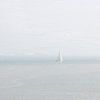 Zeilboot bij Vlissingen minimalisme van Marianne van der Zee