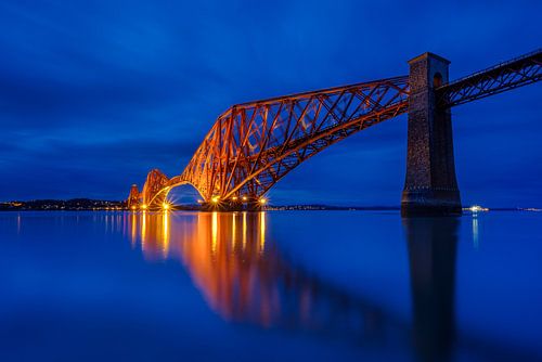 Le Forth Bridge à l'heure bleue