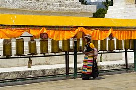 Traditionelle tibetische Frau