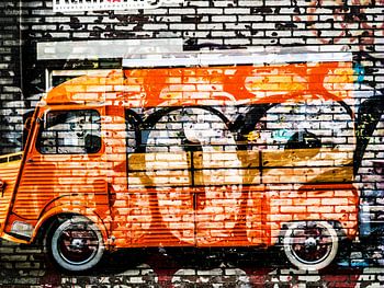 muurschildering oranje foodtruck op graffiti