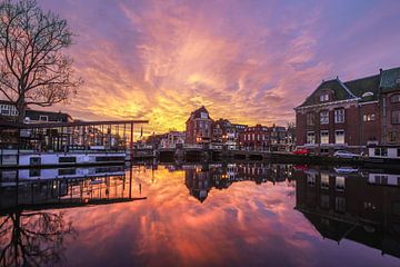 Galgewater Leiden bij zonsopkomst van Dirk van Egmond