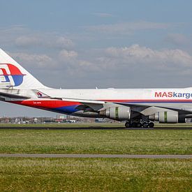 Avion-cargo Boeing 747-400F de Malaysia Airlines. sur Jaap van den Berg