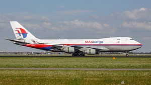 Frachtflugzeug vom Typ Boeing 747-400F der Malaysia Airlines.