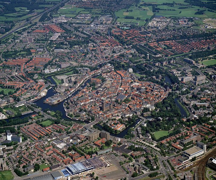 1990: Historisches Luftbild der Stadt Zwolle von Frans Rombout