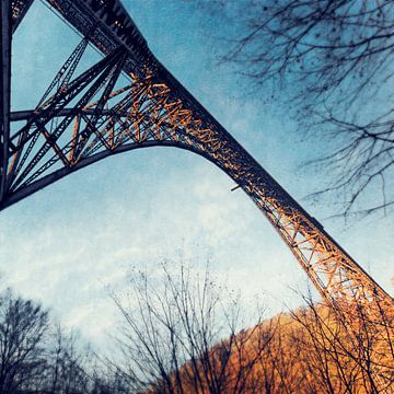 Bogen - Müngstener Brücke im Morgenlicht von Dirk Wüstenhagen