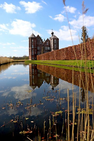 Croy Castle by Myron van Duijnhoven