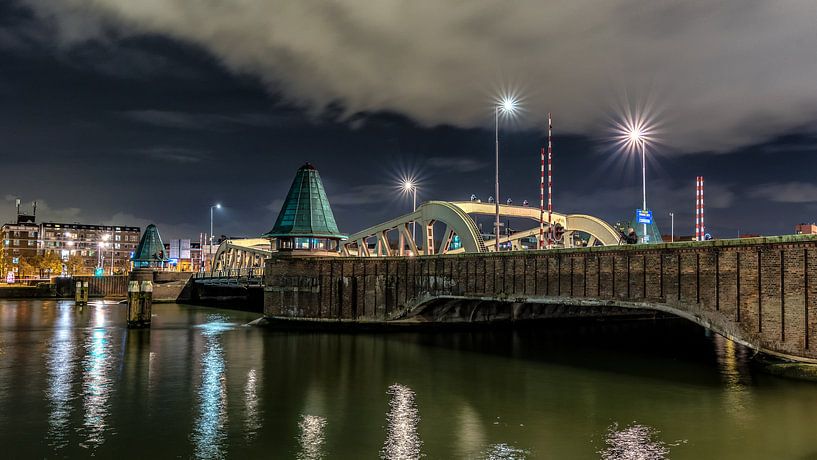 Rotterdam  by Dick van der Wilt