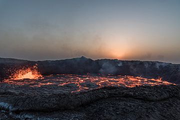 Sonnenaufgang an einem aktiven Vulkan | Äthiopien