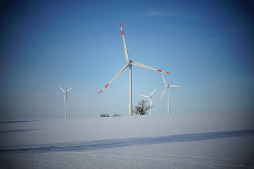 Windrad im Winter